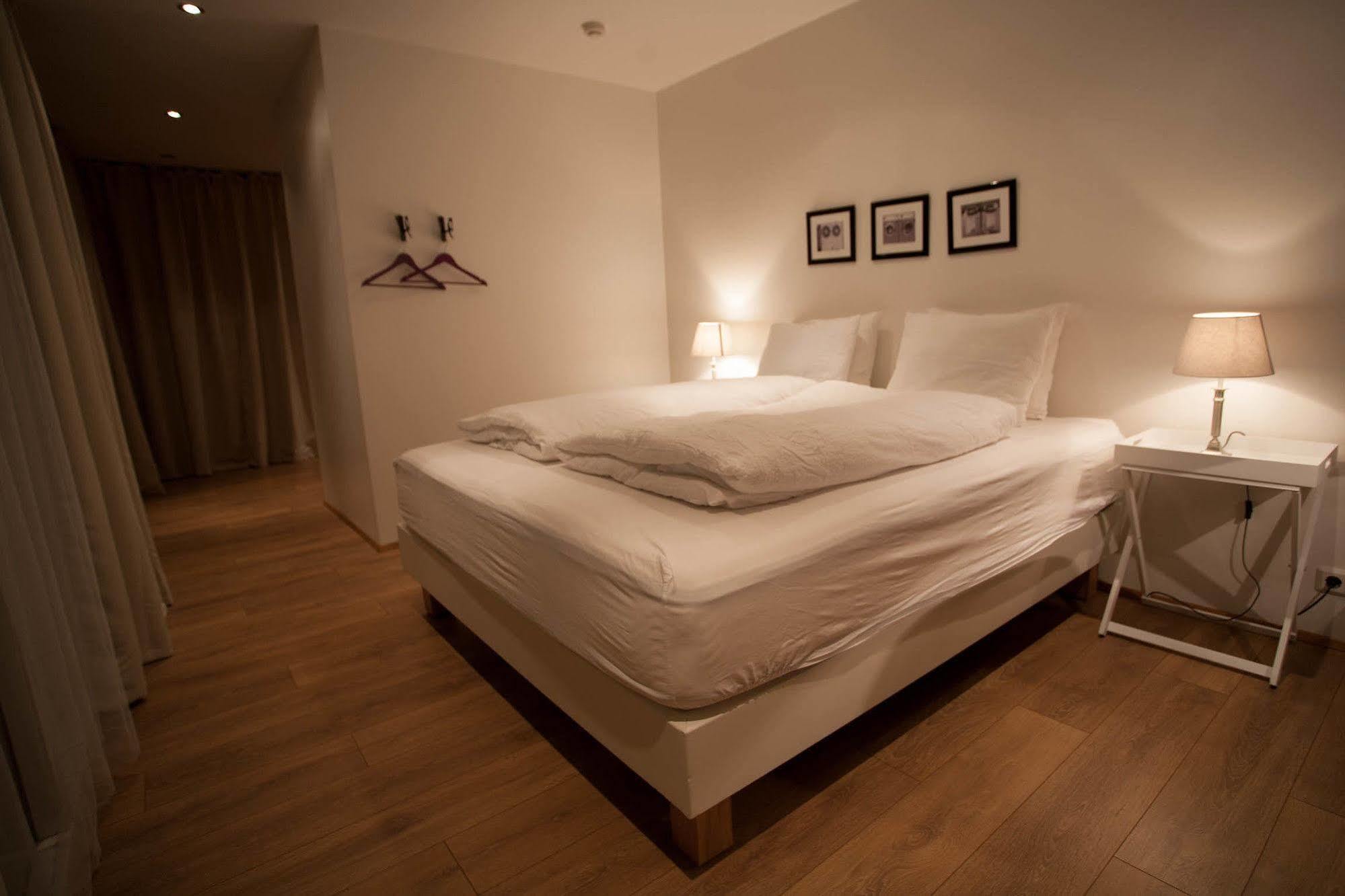 Draflastadir Guesthouse Draflastathir ภายนอก รูปภาพ